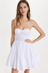 Fit & Flare Mini-Sommerkleid mit Sweetheart-Ausschnitt und Bindeband - Weiß